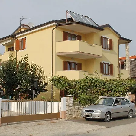Novigrad 7108b شقة